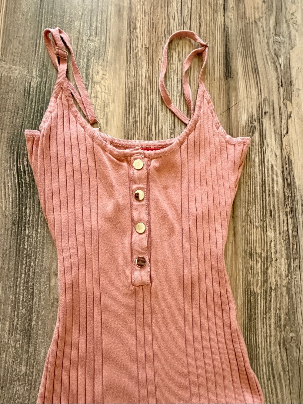 Guess Ribbed Maxi Dress in Dusty Rose with Button Accents (unworn) - Picture 4 of 7